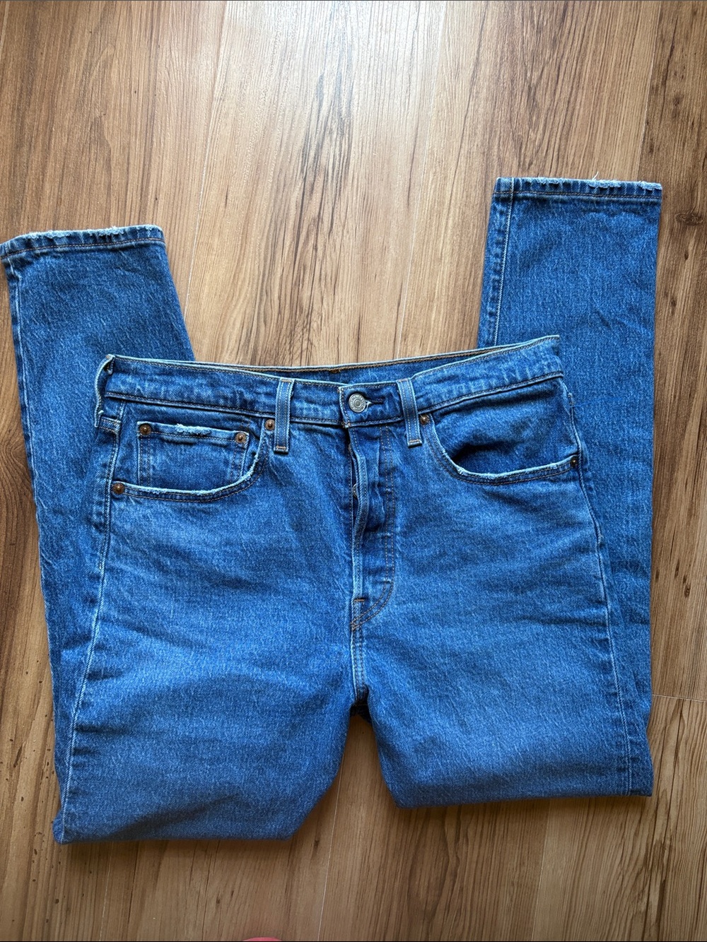 LEVIS 501 Straight Fit Denim Jeans in Medium Blue